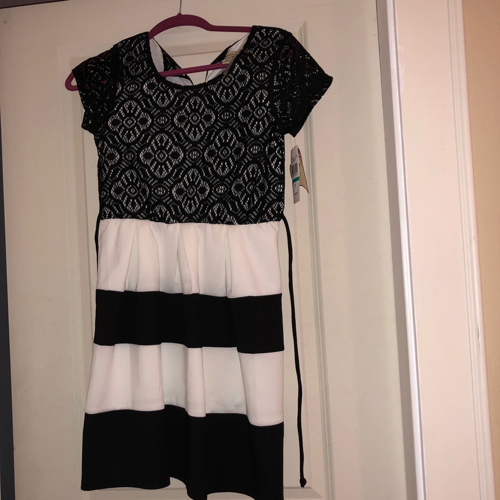 Black and White Dress Kids Size 16 - Picture 1 of 2
